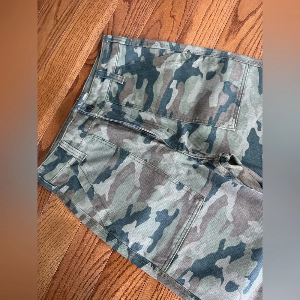 FREE PEOPLE: REMY CAMO CROPPED PANTS‎ Sz 27